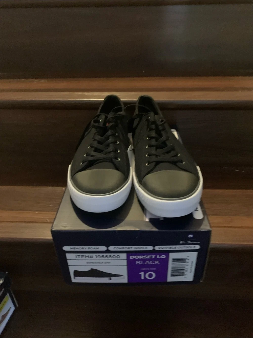New men’s Ben Sherman Black Canvas Low-Top Sneakers with White Soles. Size 10